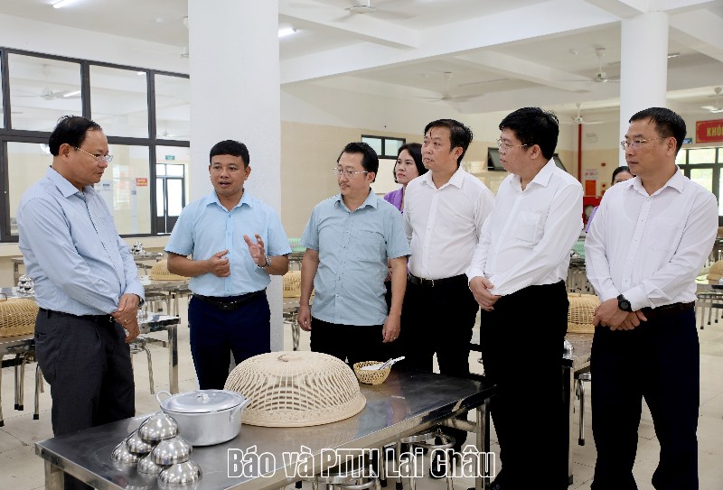 Đảm bảo tốt điều kiện ăn, ở cho học sinh trường nội trú