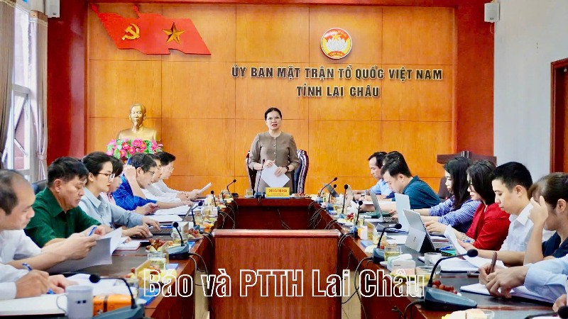 Phó Chủ tịch - Tổng Thư ký Ủy ban Trung ương MTTQ Việt Nam Hà Thị Nga làm việc với Ủy ban MTTQ Việt Nam tỉnh