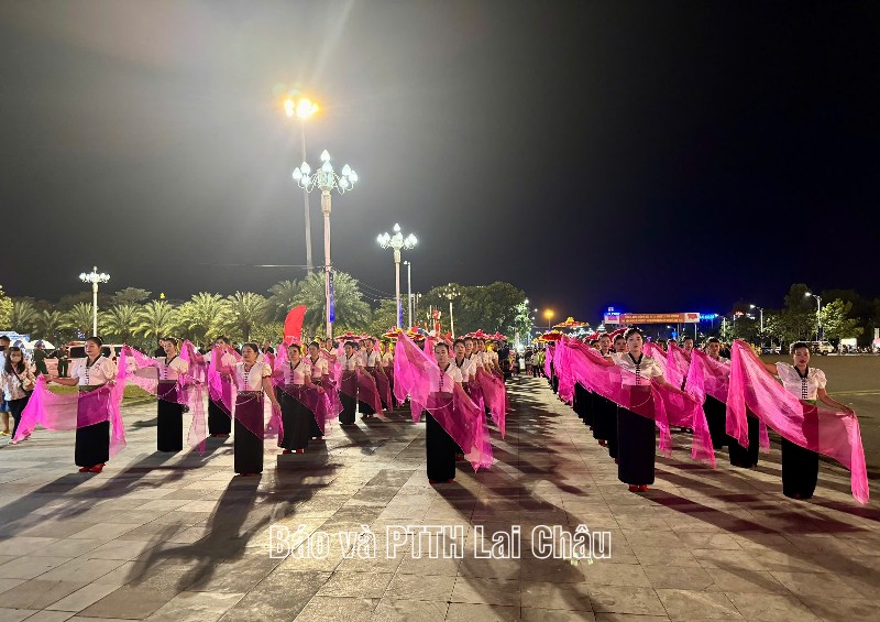 Carnaval đường phố – Nơi hội tụ sắc màu văn hóa Lai Châu
