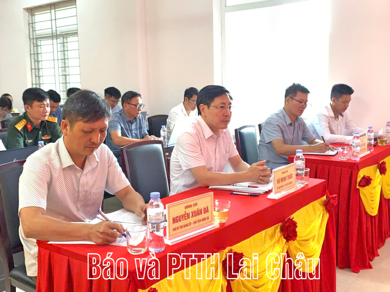 dự dự