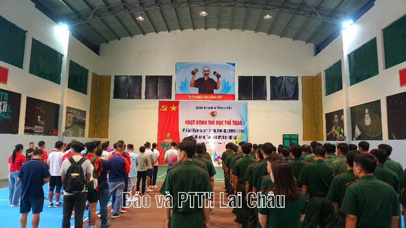 Giải Pickleball chào mừng kỷ niệm 80 năm Ngày Truyền thống lực lượng vũ trang Quân khu 2 