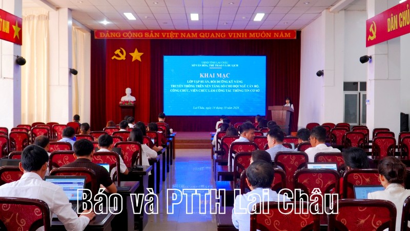 Hơn 100 học viên tập huấn bồi dưỡng kỹ năng truyền thông trên nền tảng số