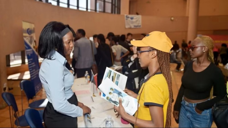UNDP cảnh báo 800 triệu thanh niên có nguy cơ không tìm được việc làm