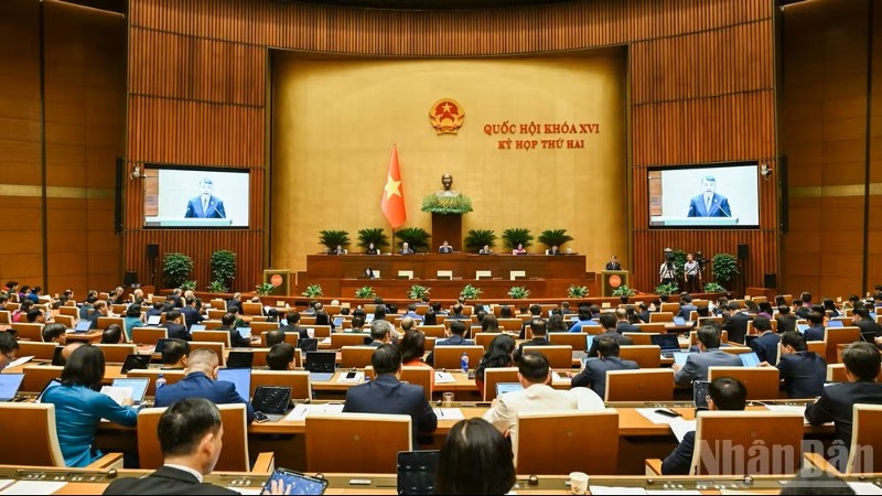 Quốc hội thảo luận về kinh tế-xã hội, ngân sách nhà nước và đầu tư công