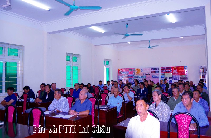 60 già làng, trưởng họ được bồi dưỡng kiến thức quốc phòng, an ninh