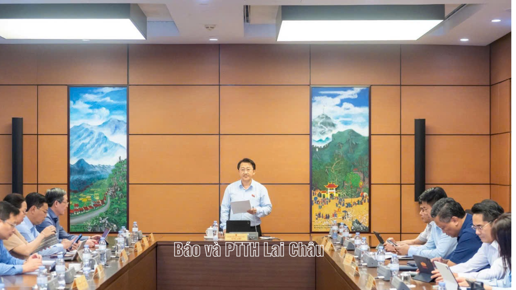 Đoàn đại biểu Quốc hội tỉnh Lai Châu góp ý hoàn thiện các dự án luật về y tế, lao động và bảo hiểm xã hội