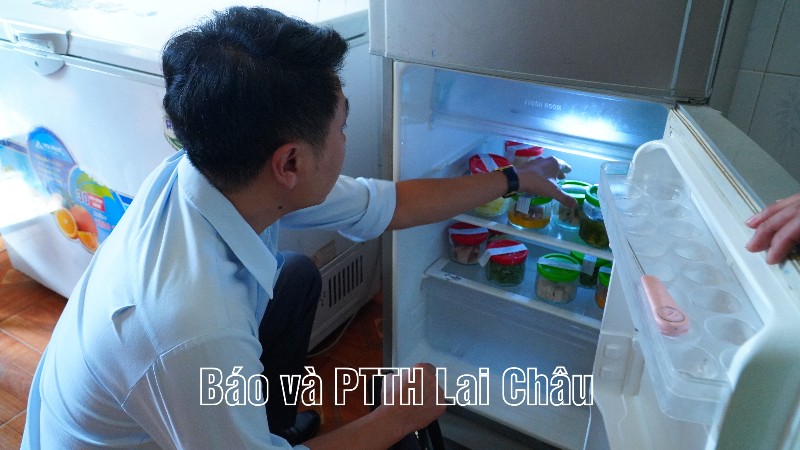  Tăng cường kiểm tra bếp ăn tập thể tại các nhà trường