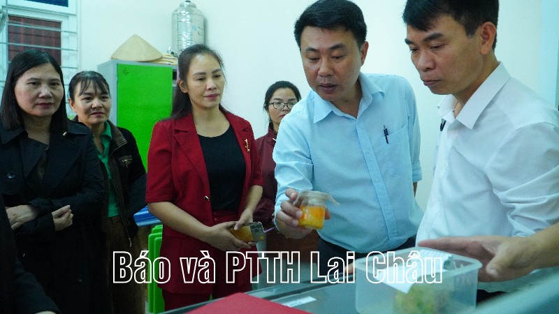 Kiểm tra an toàn thực phẩm tại xã Sìn Hồ