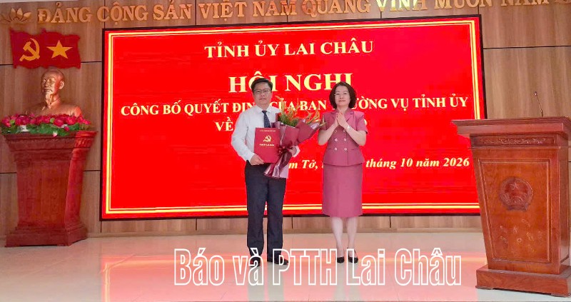 Đồng chí Trần Mạnh Hùng giữ chức Bí thư Đảng ủy xã Bum Tở