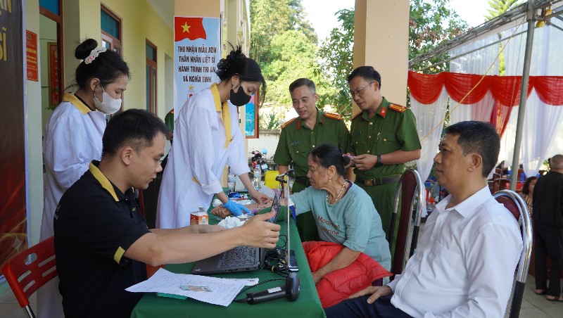 Triển khai cao điểm thực hiện thu nhận mẫu sinh phẩm ADN thân nhân liệt sĩ đợt 2