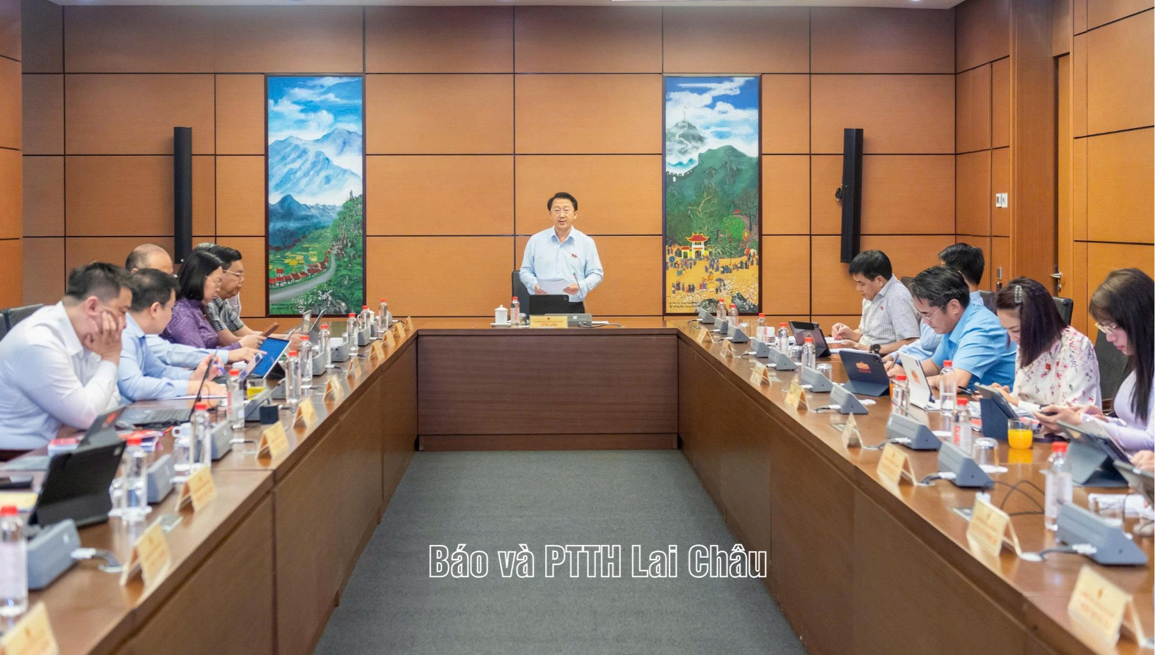 Đoàn đại biểu Quốc hội tỉnh Lai Châu góp ý hoàn thiện các quy định về an ninh, chuyển đổi số và xử lý vi phạm hành chính