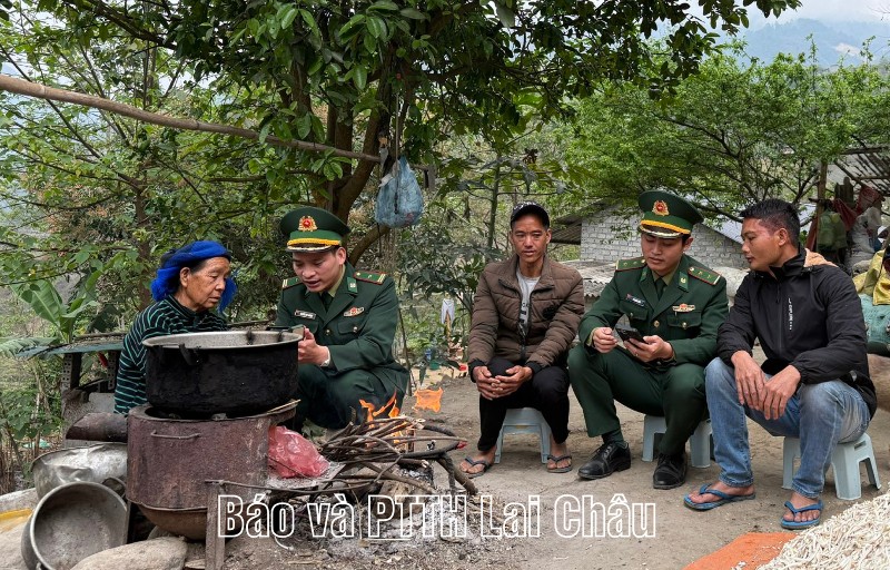 Người lính quân hàm xanh – Cầu nối số nơi biên cương