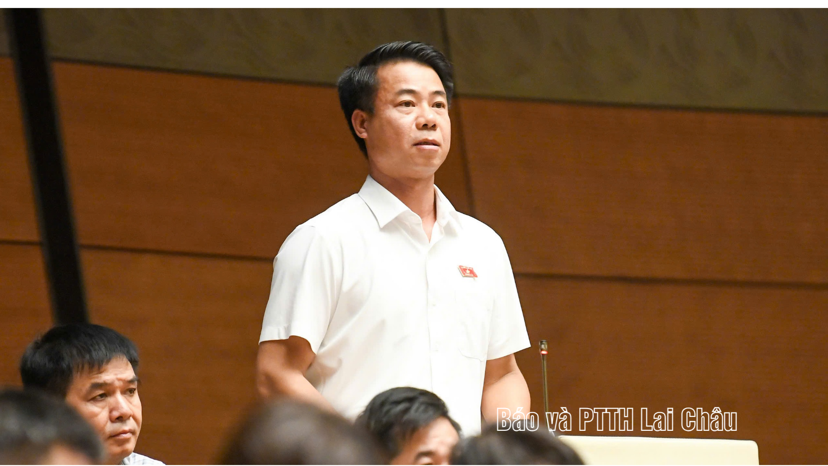 Đại biểu Hoàng Quốc Khánh đề nghị miễn tiền sử dụng đất cho hộ nghèo, cận nghèo là đồng bào dân tộc thiểu số