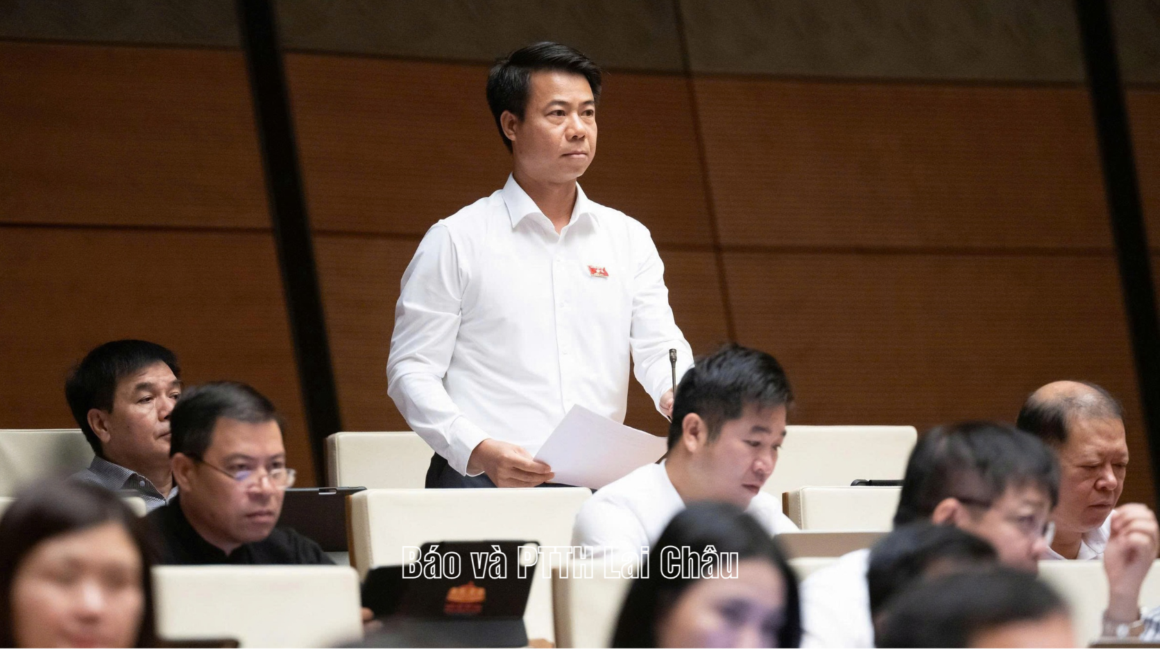 Kiến nghị đẩy nhanh triển khai các Chương trình mục tiêu quốc gia  và tiếp tục hoàn thiện cơ chế vận hành chính quyền địa phương 2 cấp
