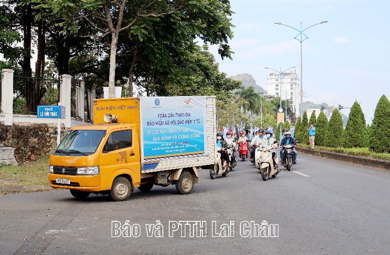 Lễ ra quân nước rút tuyên truyền, vận động nhân dân tham gia BHXH tự nguyện, BHYT hộ gia đình