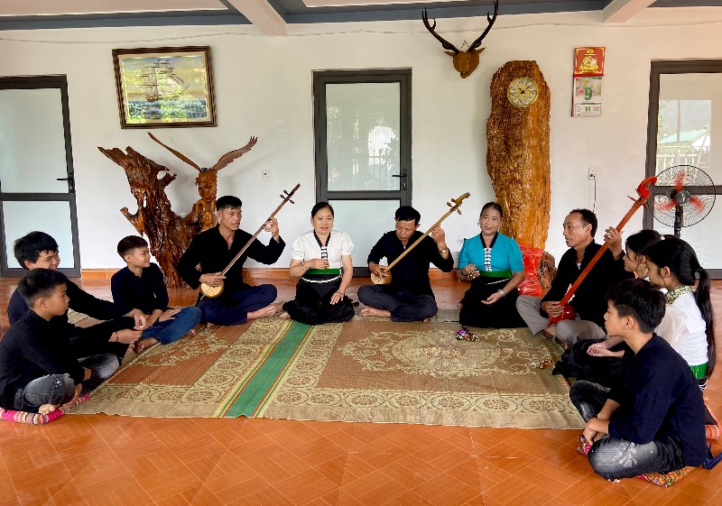 Lan toả phong trào “Toàn dân đoàn kết xây dựng đời sống văn hoá”