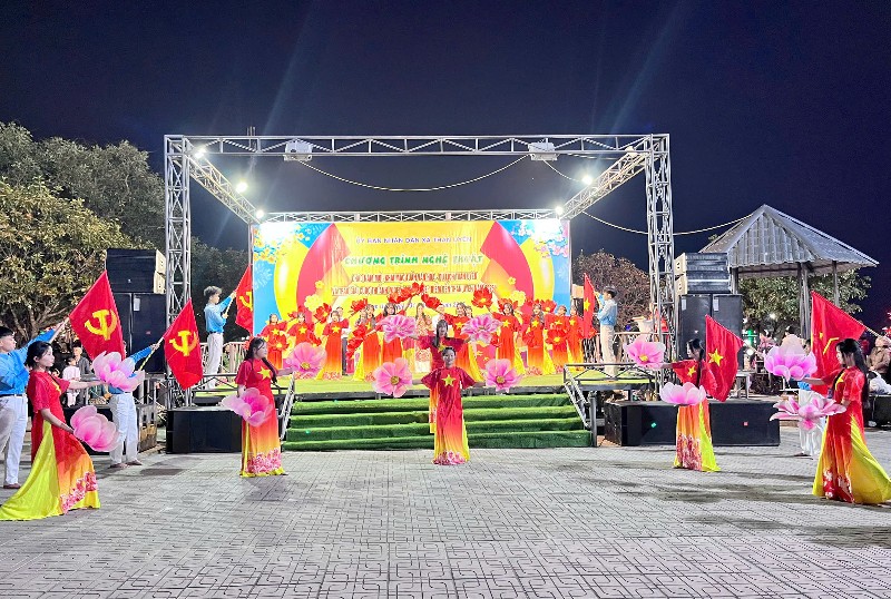 Chương trình nghệ thuật chào năm mới, khai mạc tuần văn hoá - du lịch Than Uyên năm 2026