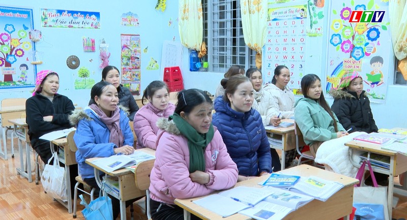 THẮP ÁNH SÁNG TRI THỨC TỪ LỚP HỌC XÓA MÙ CHỮ