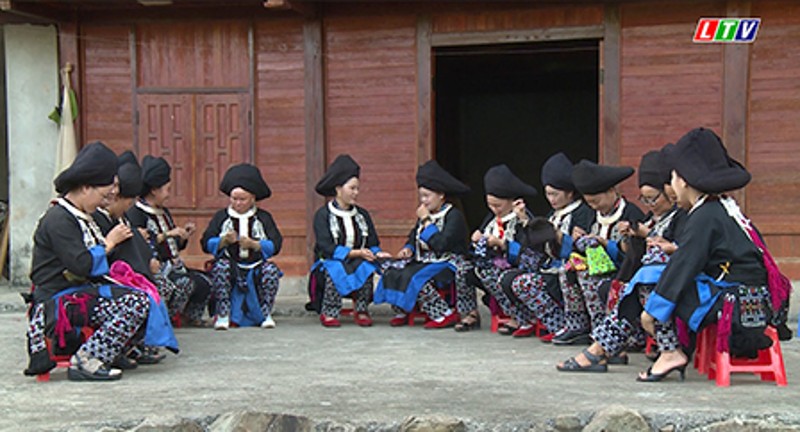 GIỮ GÌN NÉT ĐẸP VĂN HÓA CỦA ĐỒNG BÀO DÂN TỘC DAO