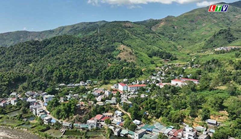 KHỔNG LÀO NỖ LỰC XÂY DỰNG NÔNG THÔN MỚI