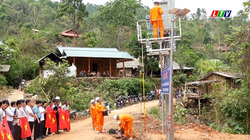 TIA MA MỦ BỪNG SÁNG ĐIỆN LƯỚI QUỐC GIA