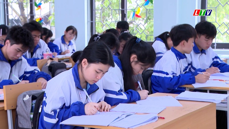 TÍCH CỰC ÔN THI TỐT NGHIỆP THPT