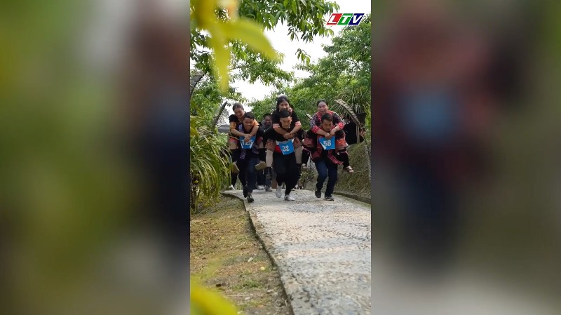 Hương sắc bản Mông