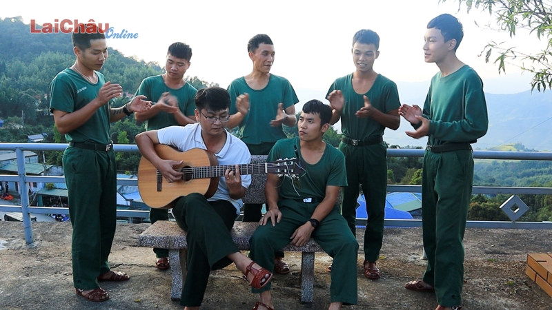 Đồn là nhà, biên giới là quê hương