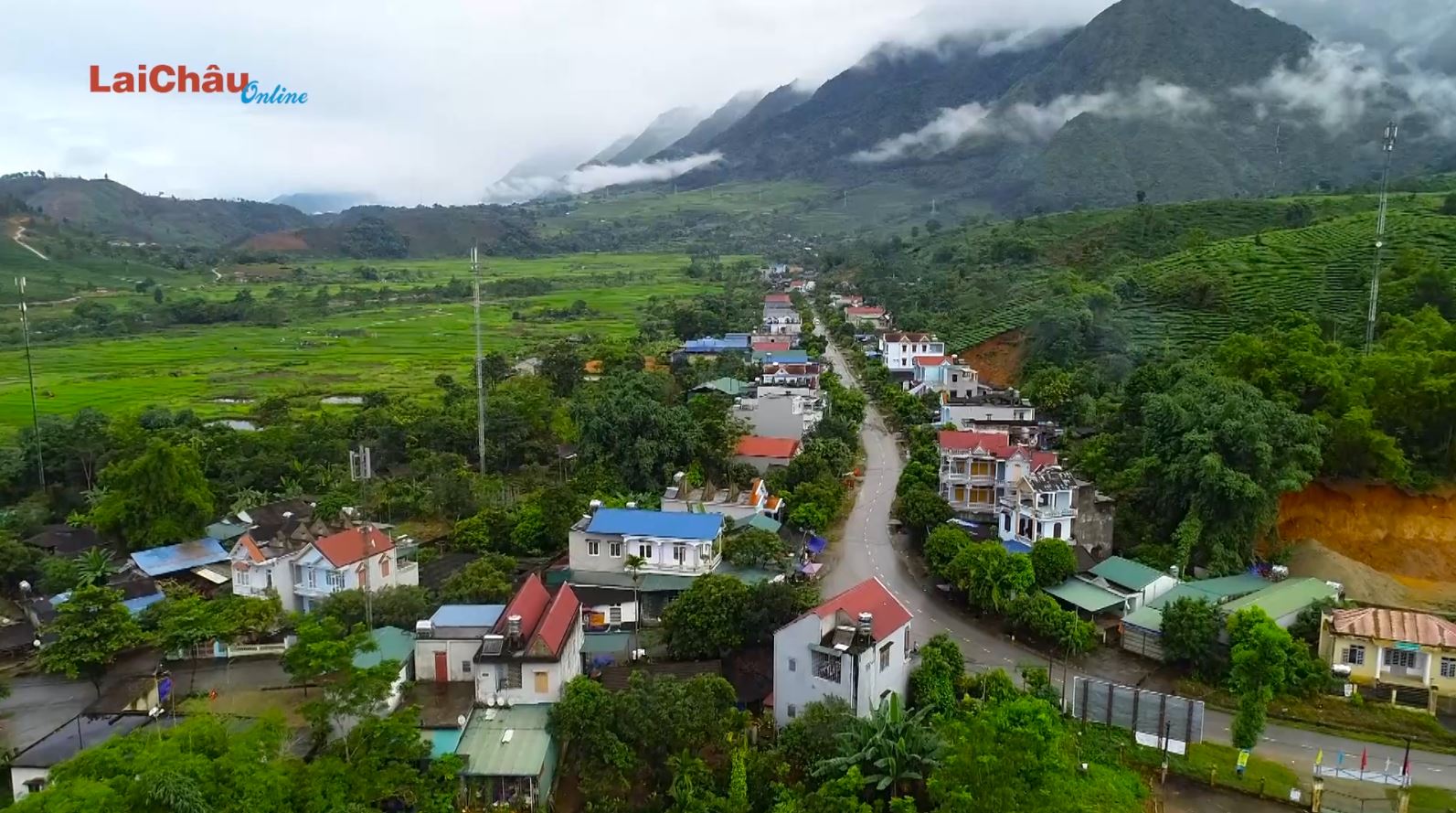 Xây dựng xã, bản nông thôn mới nâng cao gắn với phát triển du lịch