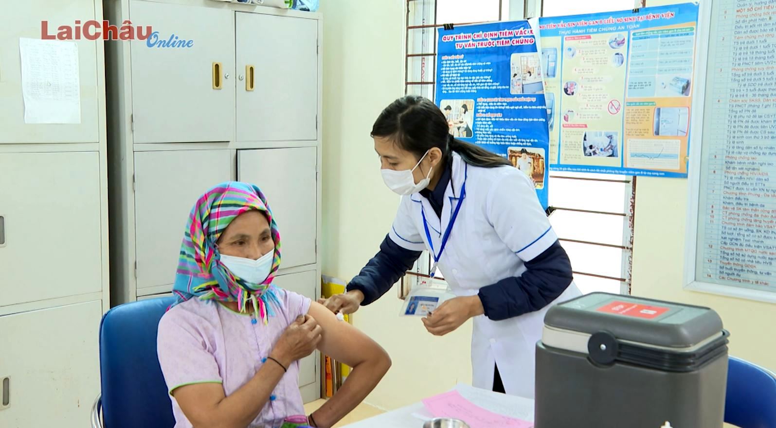 Đẩy mạnh chiến dịch tiêm vắcxin ngừa Covid-19, tạo miễn dịch trong cộng đồng