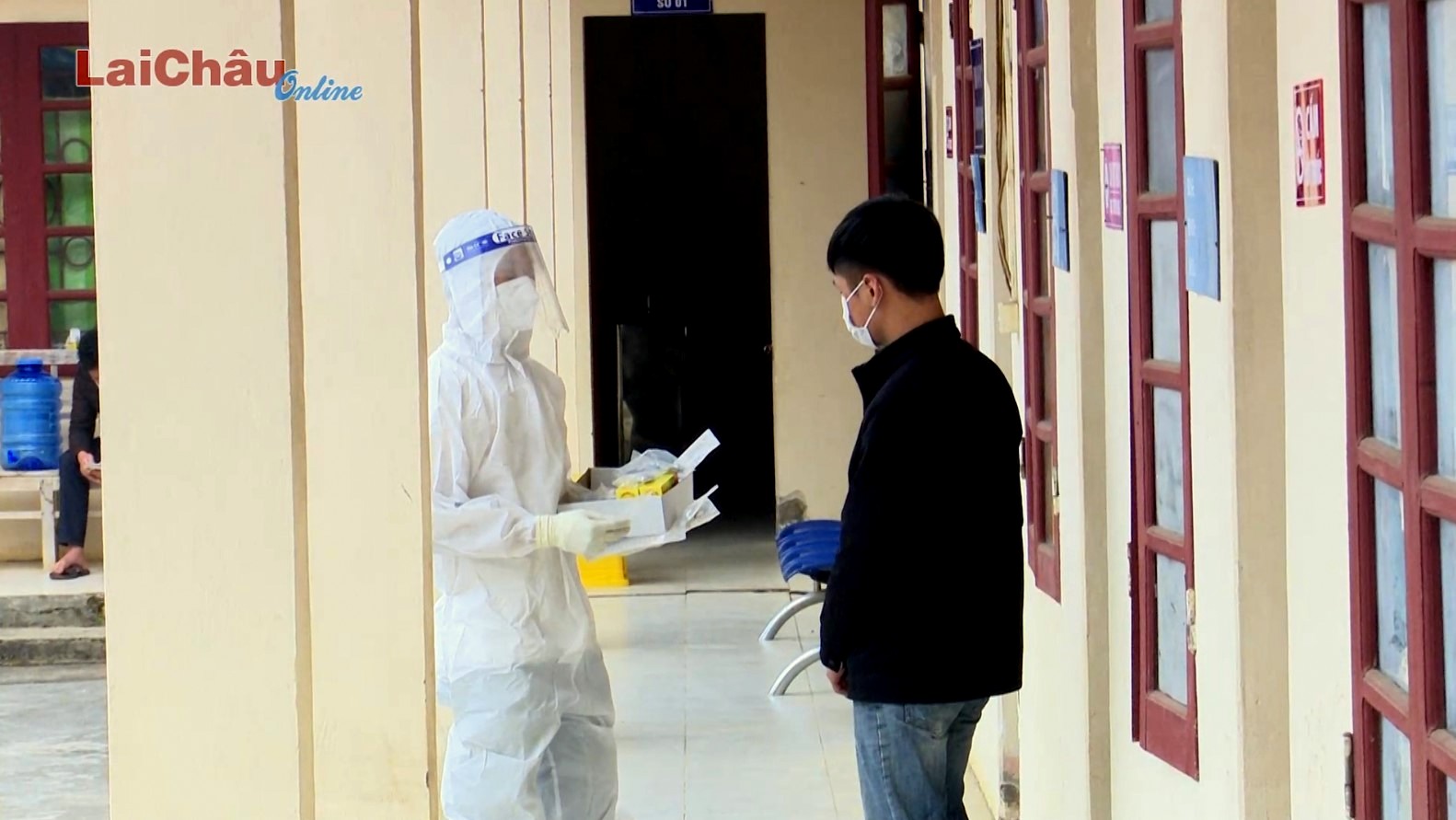 Quá tải cơ sở thu dung, điều trị bệnh nhân F0 tập trung ở thành phố Lai Châu