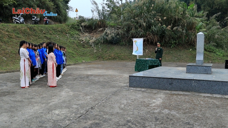 “Tiết học vùng biên” hun đúc tình yêu Tổ quốc