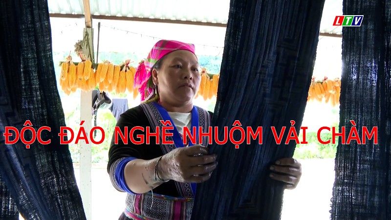 Độc đáo nghề nhuộm vải Chàm