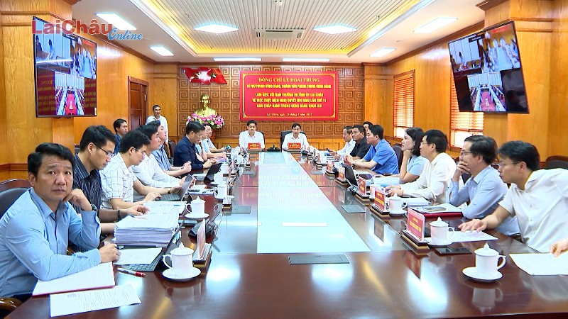 Chánh Văn phòng Trung ương Đảng Lê Hoài Trung làm việc với Ban Thường vụ Tỉnh ủy Lai Châu